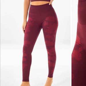 Wine Floral Seamless Leggings Fabletics